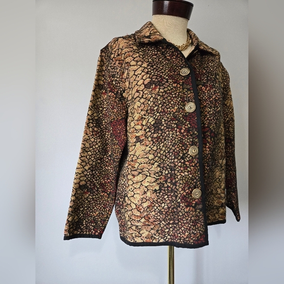 Belessa Lion Print Button-Up Jacket. Size Medium - Picture 3 of 12